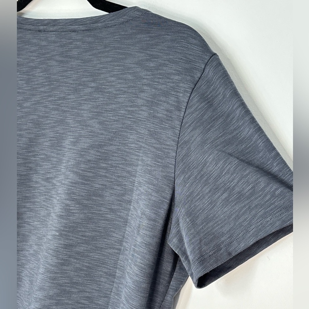 THEORY Heathered Classic Gray Basic Scoop Neck T Shirt Size Medium L47 - Picture 14 of 14